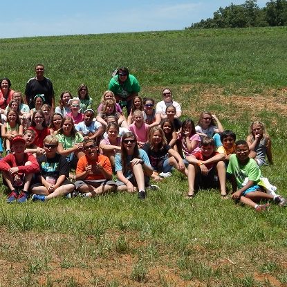 4-H Group photo on a sunny day 
